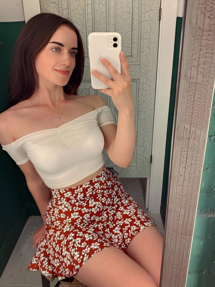 Ида привлекательная девушка из Шимановска цена от 3000 руб