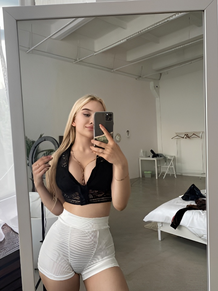 Виктория привлекательная девушка из Шимановска цена от 2000 руб